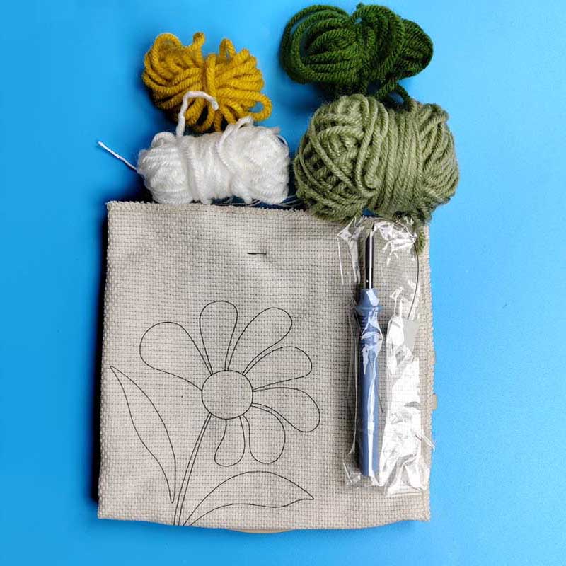 Pure Daisy Punch Needle Kit 6"